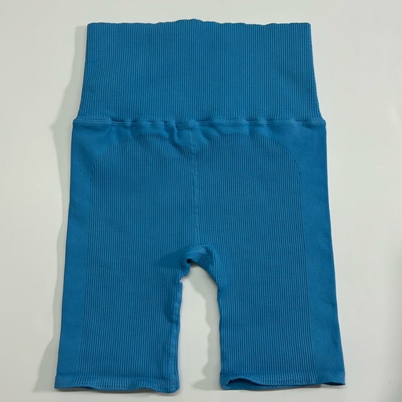 FP Movement Free People Happiness Runs Bike Shorts Blue M/L NWOT - Picture 3 of 6